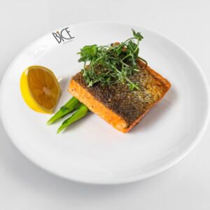 Saumon de l’Atlantique avec Câpres Bice & Velouté à la Crème